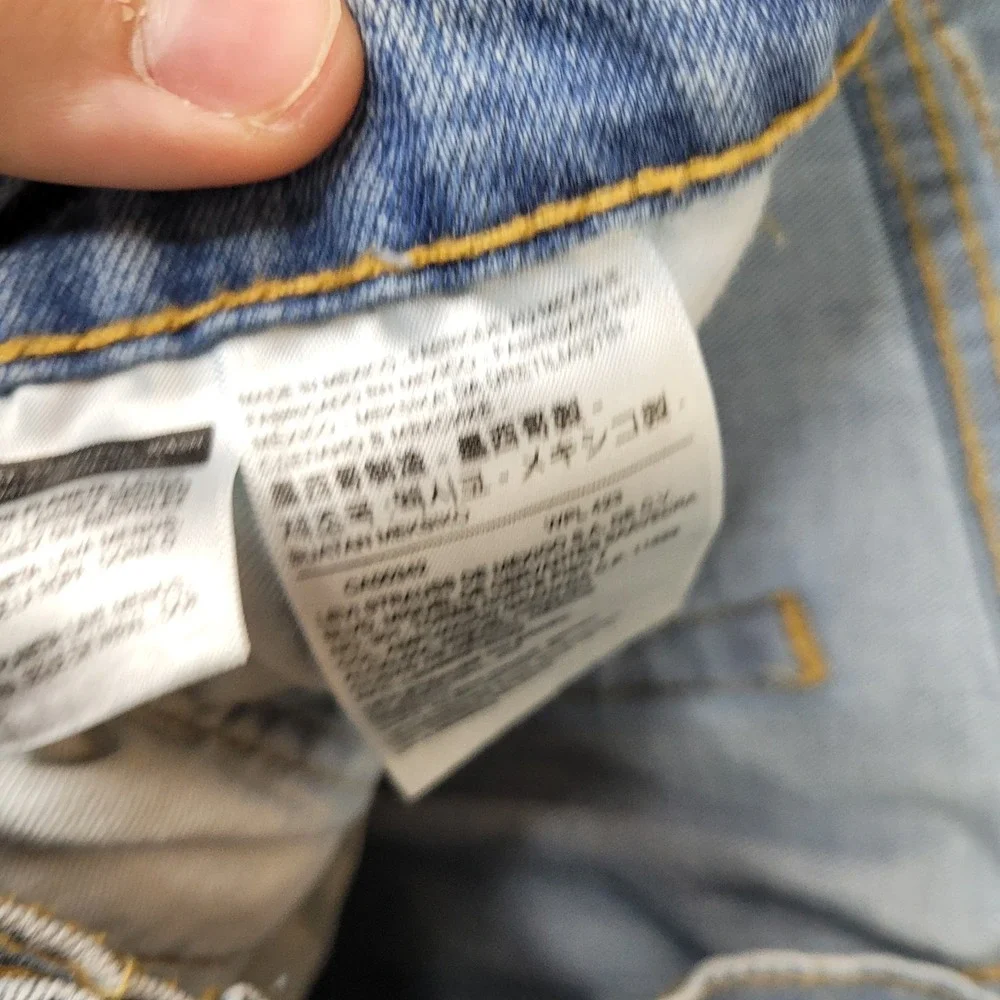 Levi's 505 Men's Jeans 32x30 Medium Wash Blue Denim Regular Fit Straight Leg